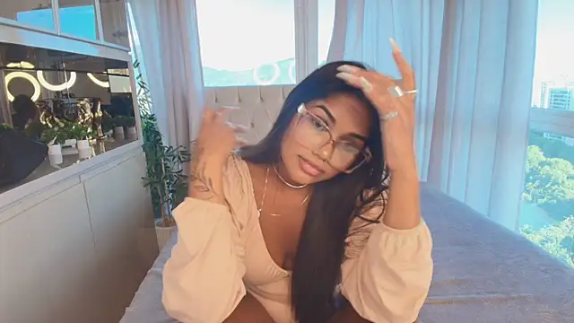 Paula Thomass online show from February 12, 7:53 pm