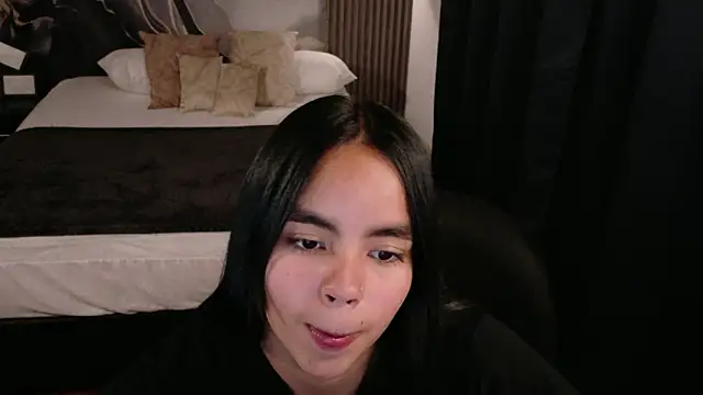 SofiaMante  online show from April 21, 2:51 am