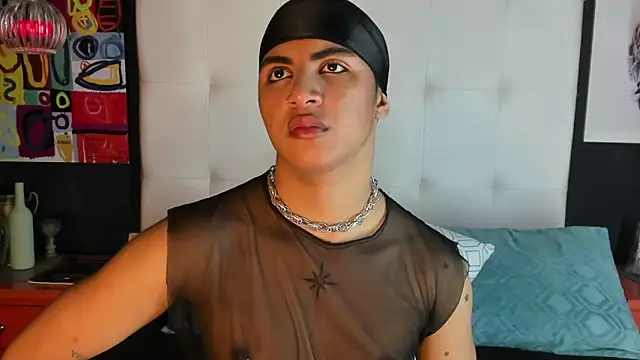 Andyy07  online show from January 19, 3:32 am