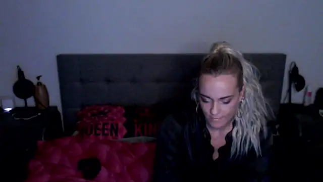 missconly online show from January 11, 2:55 pm