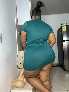NataliaMillers online show from May 27, 1:13 am