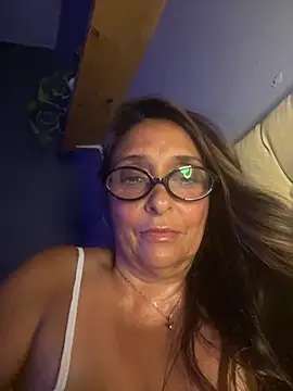 Annalua73 online show from January 7, 10:56 pm