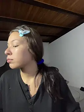 Kitty20205 online show from April 14, 1:22 am