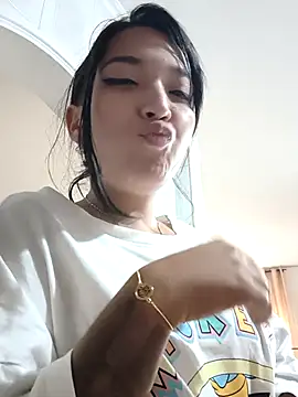 Lilitth  online show from January 19, 1:04 pm