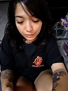 Lilitth  online show from March 7, 4:37 pm