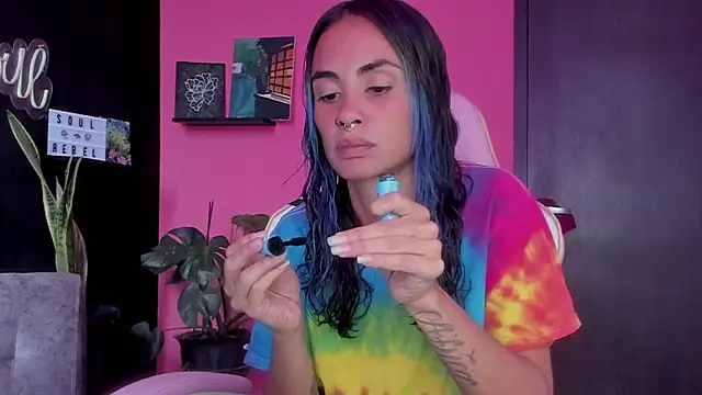 azula lillet online show from April 21, 8:55 pm