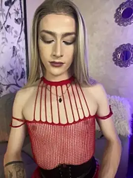 Snapshot of Alana_Stone chatting on June 25, 10:36 pm Alana Stone online show from June 25, 10:36 pm