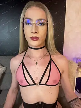 Snapshot of Alana_Stone chatting on July 30, 6:40 pm Alana Stone online show from July 30, 6:40 pm