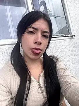 LunaSeduct online show from January 13, 4:23 pm