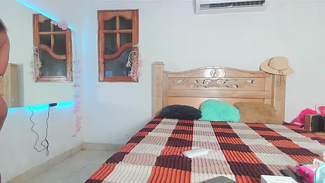 bratz glloe online show from April 21, 2:37 am