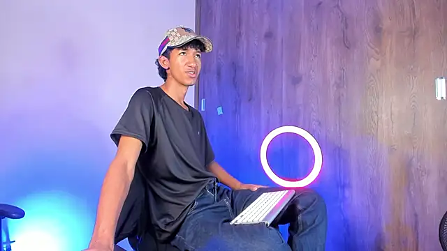 neitan miller  online show from February 19, 1:18 pm