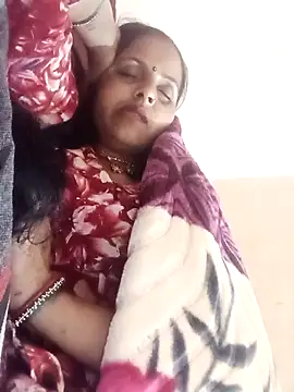 Hasmi hot09 online show from April 2, 7:55 pm