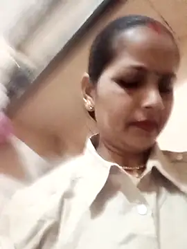 Hasmi hot09 online show from April 10, 4:23 pm