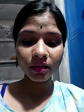 Snapshot of Nirasha_cute chatting on February 12, 6:47 pm Nirasha cute online show from February 12, 6:47 pm