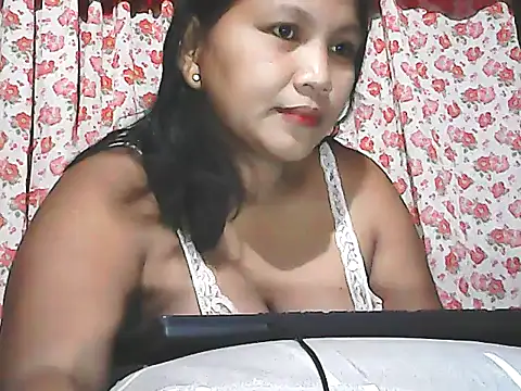 Snapshot of Hot_zerah05 chatting on January 8, 8:16 am Hot zerah05 online show from January 8, 8:16 am