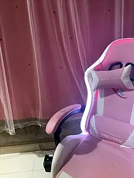 -Violet-t online show from January 16, 2:10 pm