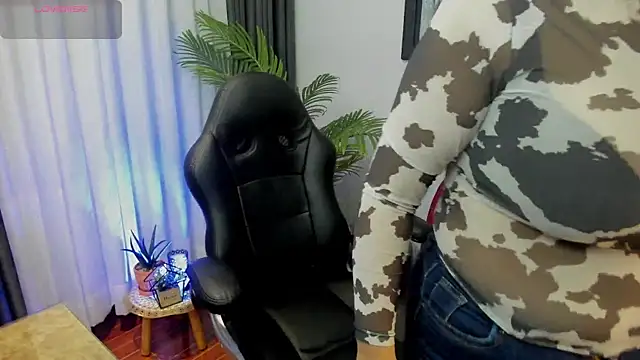 VictoriaPaker online show from April 17, 11:35 am