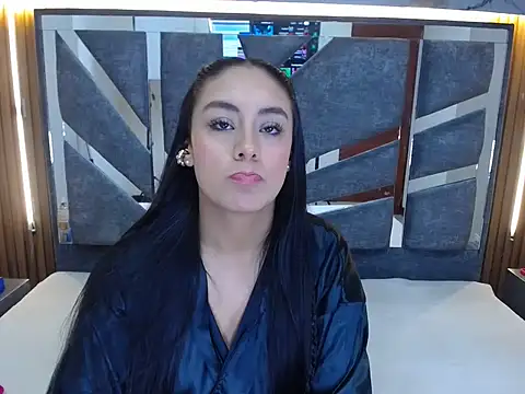 Lolacf online show from January 13, 1:49 pm