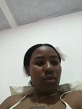 Snapshot of Negraamara chatting on July 19, 3:32 am Negraamara online show from July 19, 3:32 am