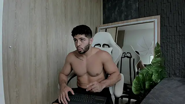 Snapshot of Thiago_moretti chatting on May 26, 10:06 pm Thiago moretti online show from May 26, 10:06 pm