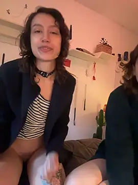 Snapshot of witchdub chatting on May 19, 3:18 pm witchdub online show from May 19, 3:18 pm