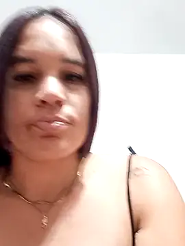 horny girl33 online show from January 17, 2:16 am