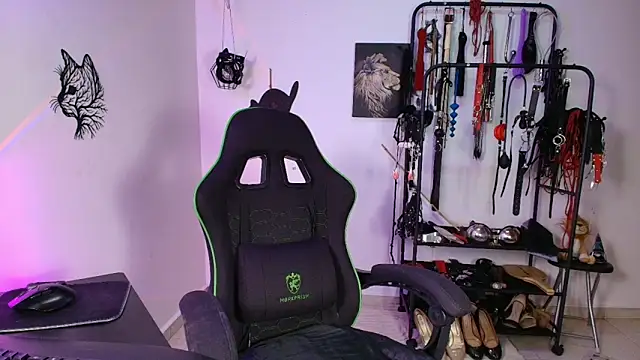 ariannaconnor  online show from March 30, 7:37 pm