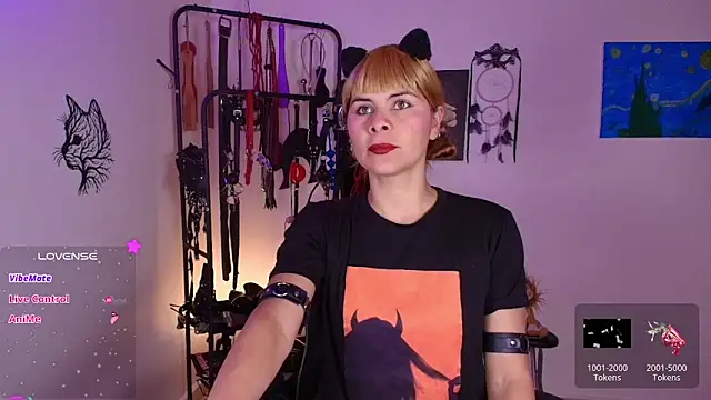 ariannaconnor  online show from April 22, 4:19 pm