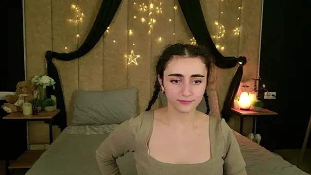 Susan Fors online show from April 19, 8:02 am