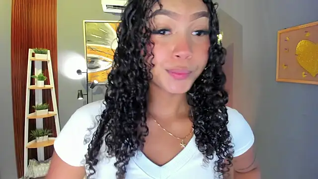 ailann  online show from April 8, 7:36 pm