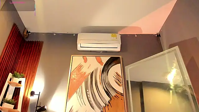 ailann  online show from April 21, 1:42 am