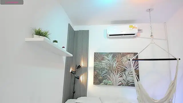 Snapshot of ailann_ chatting on May 15, 7:43 pm ailann online show from May 15, 7:43 pm