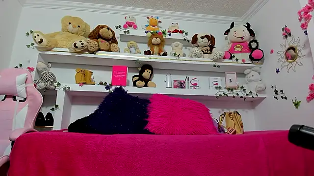 maira diazz online show from February 2, 12:04 pm