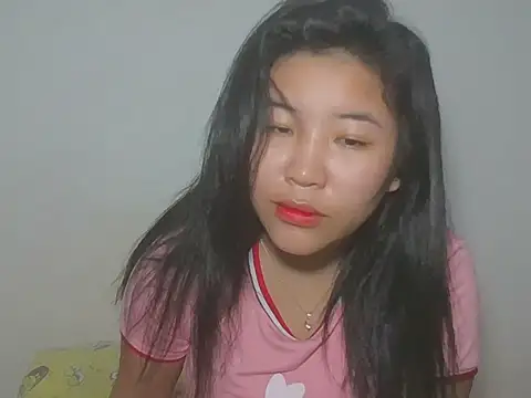 Zyeiii online show from March 13, 9:32 pm