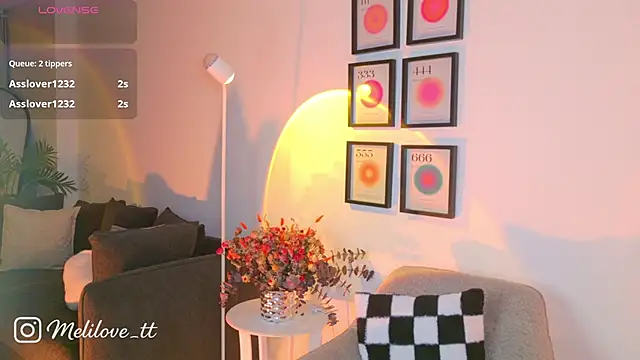 Snapshot of MelyTaylor_ chatting on April 25, 11:57 pm MelyTaylor online show from April 25, 11:57 pm