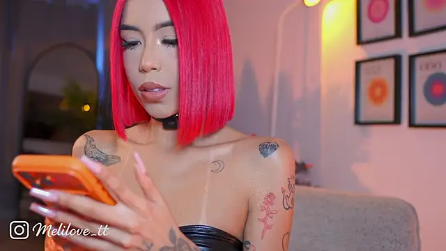 Snapshot of MelyTaylor_ chatting on May 17, 10:06 pm MelyTaylor online show from May 17, 10:06 pm