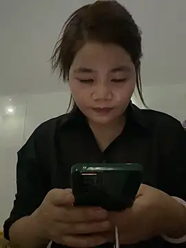 Benguyet6868 online show from March 9, 5:00 am