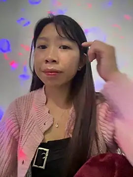 Snapshot of Mayly_lucky2 chatting on April 30, 9:52 pm Mayly lucky2 online show from April 30, 9:52 pm