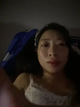 Snapshot of Mayly_lucky2 chatting on July 11, 10:44 pm Mayly lucky2 online show from July 11, 10:44 pm