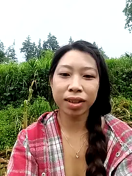Snapshot of Mayly_lucky2 chatting on July 23, 12:24 am Mayly lucky2 online show from July 23, 12:24 am