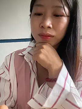 Snapshot of Mayly_lucky2 chatting on July 24, 11:08 am Mayly lucky2 online show from July 24, 11:08 am
