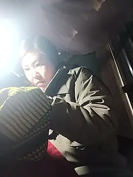 feli-00 online show from January 17, 1:10 am