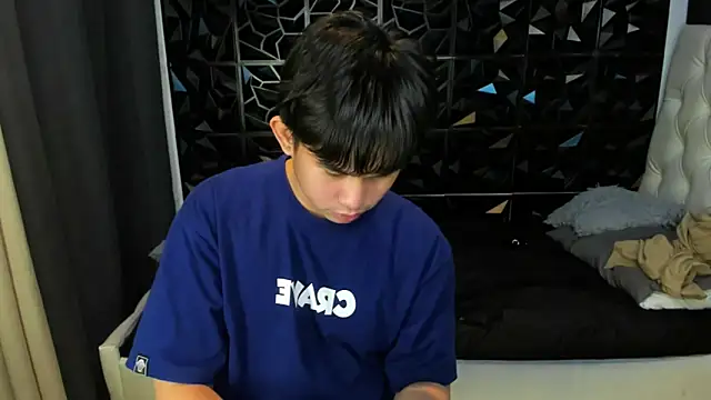 davincihugecock online show from March 21, 4:32 pm