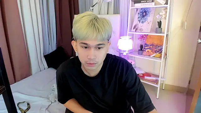 davincihugecock online show from April 19, 5:45 pm