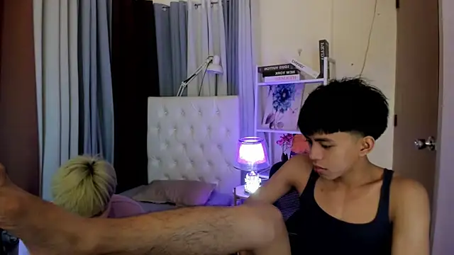 davincihugecock online show from April 20, 7:59 pm