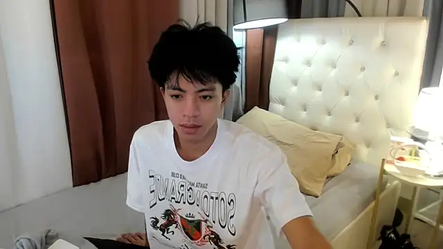 davincihugecock online show from May 10, 5:51 pm