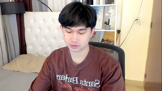 davincihugecock online show from May 15, 5:31 pm
