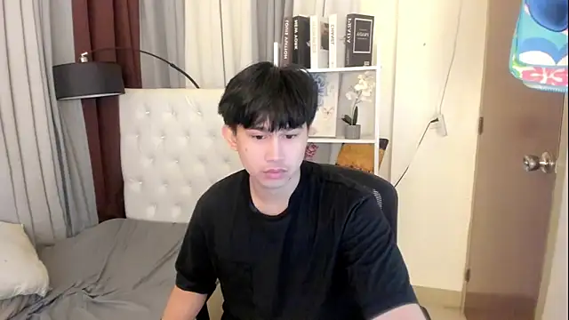 davincihugecock online show from May 18, 4:57 pm