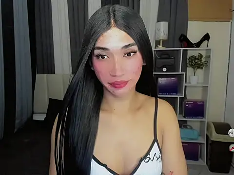 FyangFoxx online show from May 10, 6:24 pm