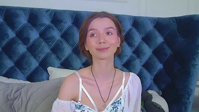 VanessaVienne online show from April 20, 4:21 pm